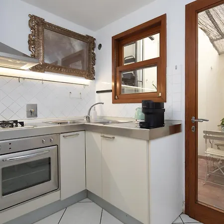 Sant'onofrio Apartment